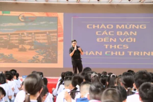 Diễn giả Nguyễn Thế Việt Truyền Cảm Hứng Cho 600 Học Sinh Khối 6 THCS Phan Chu Trinh