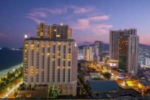 Top 15+ homestay và khách sạn Nha Trang gần biển đi bộ ra biển giá rẻ